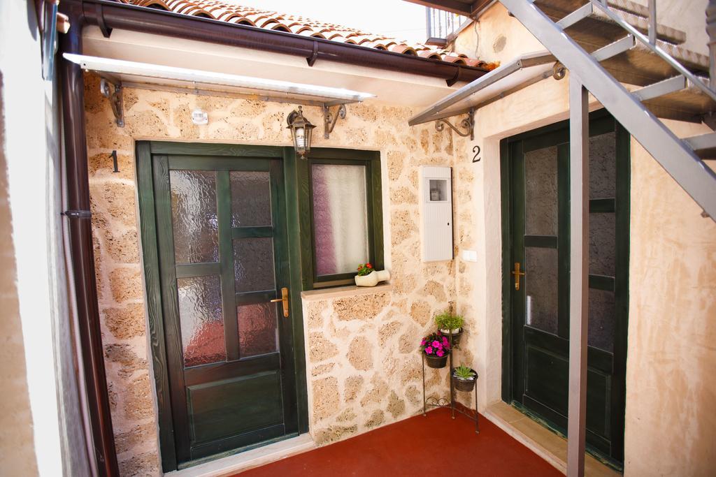 Studio Apartments Bonaca Split Exterior photo